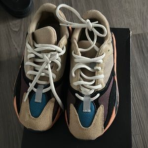 Yeezys good condition